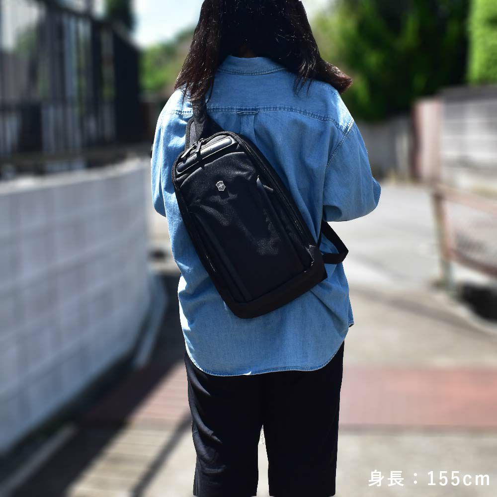 【ポイント最大37倍|7/20限定】ビクトリノックスボディバッグVICTORINOXB5タブレットスリングワンショルダーバッグショルダーバッグメンズレディースボディーバックおしゃれかっこいいブランド大人大容量大きめ黒ブラック日本正規品606796