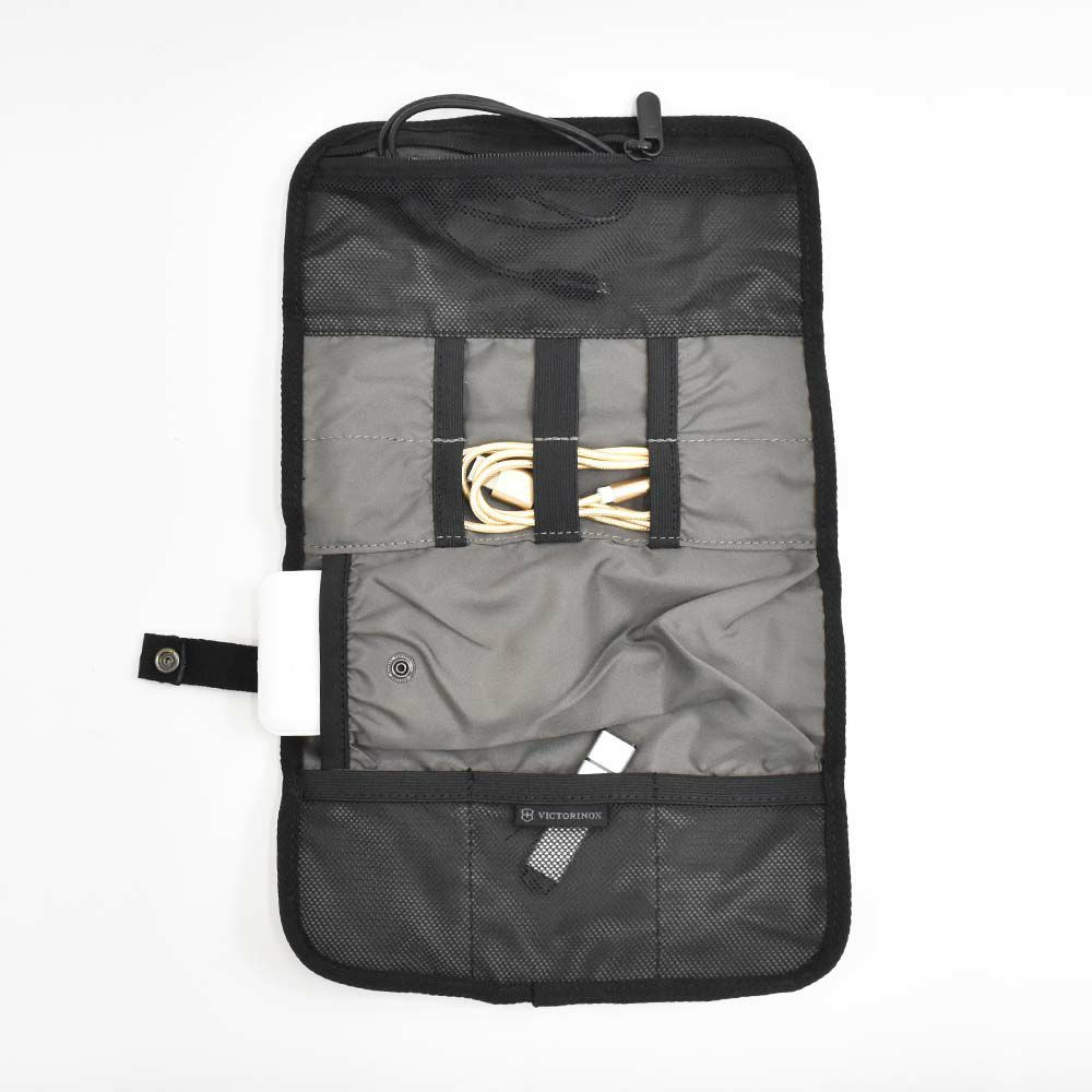 【ポイント最大37倍|7/20限定】ビクトリノックスボディバッグVICTORINOXB5タブレットスリングワンショルダーバッグショルダーバッグメンズレディースボディーバックおしゃれかっこいいブランド大人大容量大きめ黒ブラック日本正規品606796