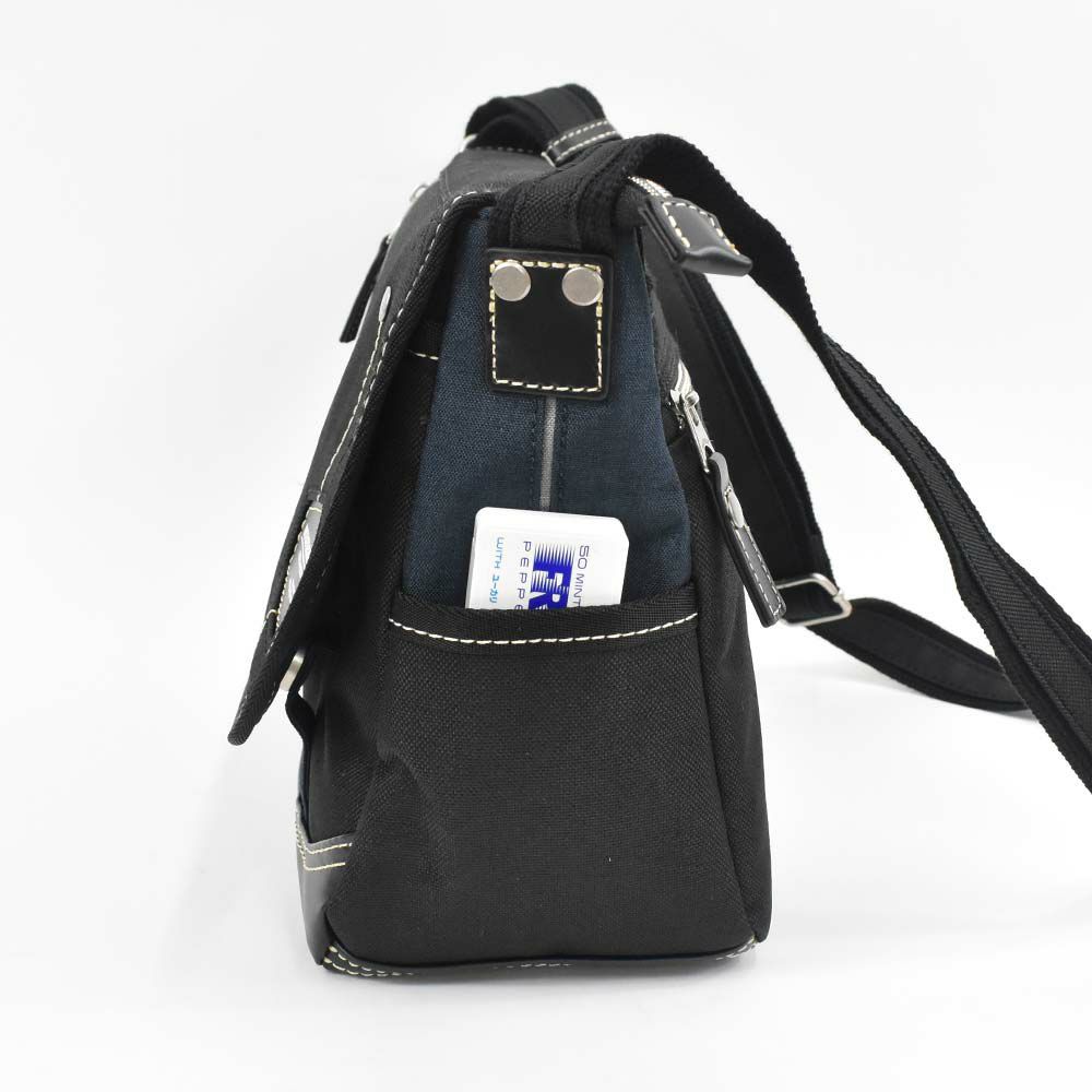 MOUSTACHEショルダーバッグムスタッシュB5メンズレディースショルダーショルダーバック斜めがけ斜め掛けバッグバックおしゃれかっこいいカジュアル人気通学軽量ブランド大人ナイロン小さめ30代40代50代LG4654