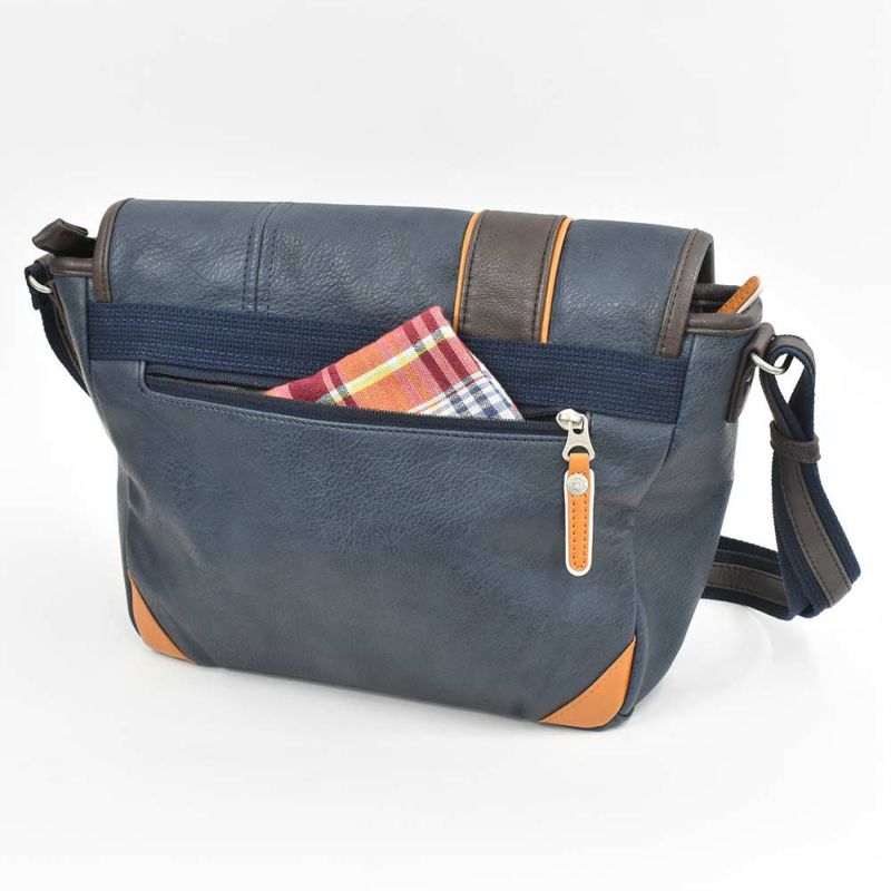 MOUSTACHEショルダーバッグムスタッシュB5メンズレディースショルダーショルダーバック斜めがけ斜め掛けバッグバックおしゃれかっこいいカジュアル人気通学軽量ブランド大人合否小さめ30代40代50代YVQ5949