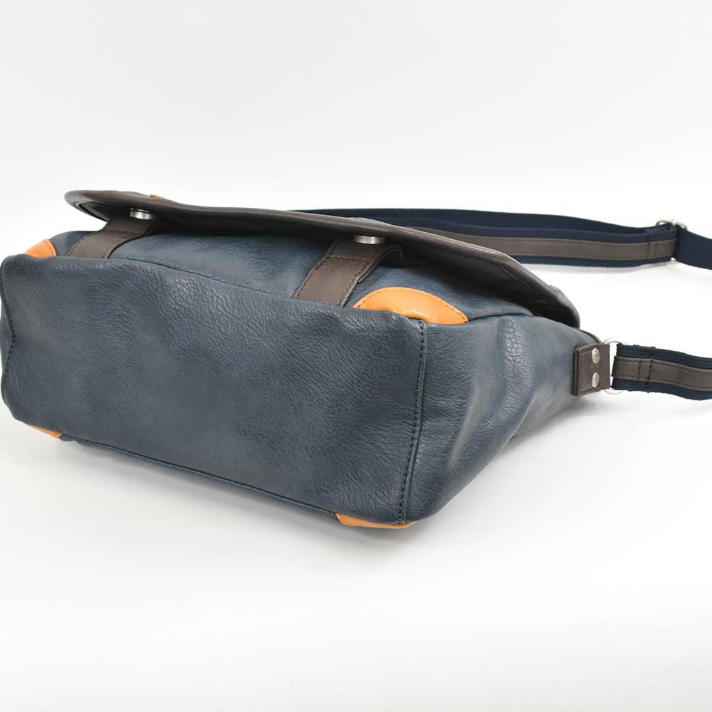 MOUSTACHEショルダーバッグムスタッシュB5メンズレディースショルダーショルダーバック斜めがけ斜め掛けバッグバックおしゃれかっこいいカジュアル人気通学軽量ブランド大人合否小さめ30代40代50代YVQ5949