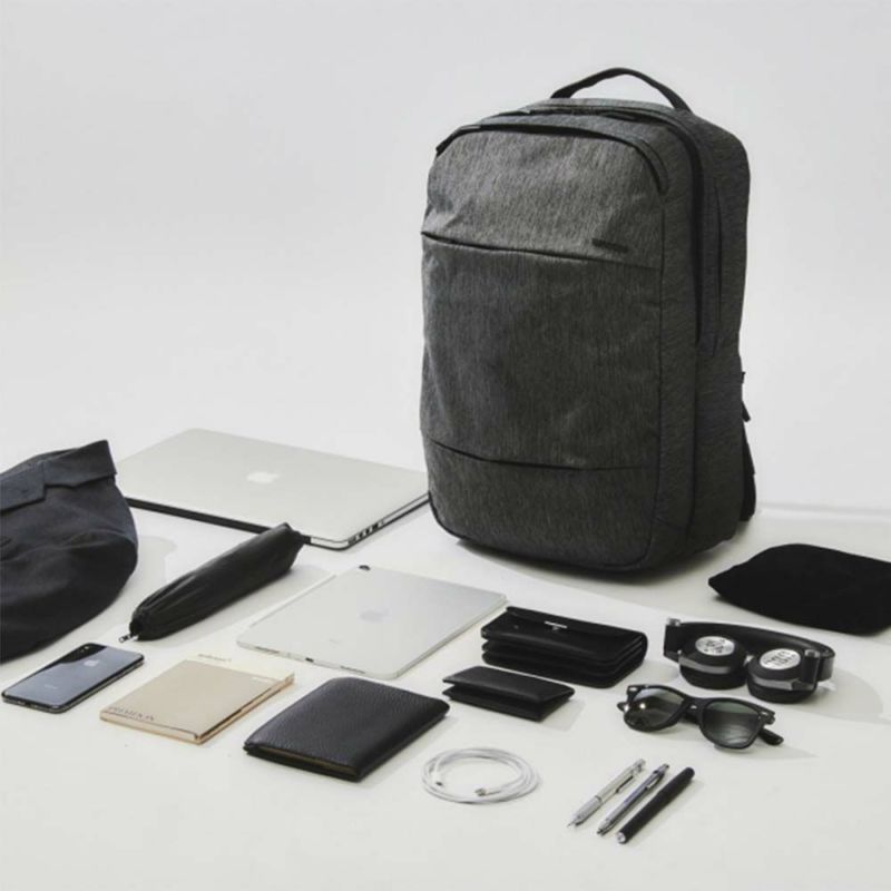 【9/1限定★エントリーで全員21倍】IncaseインケースリュックCityBackpack正規品バックパックB42層式メンズレディースシティドットバックパックPCリュックビジネスリュック通勤通学大容量大きめ2気室