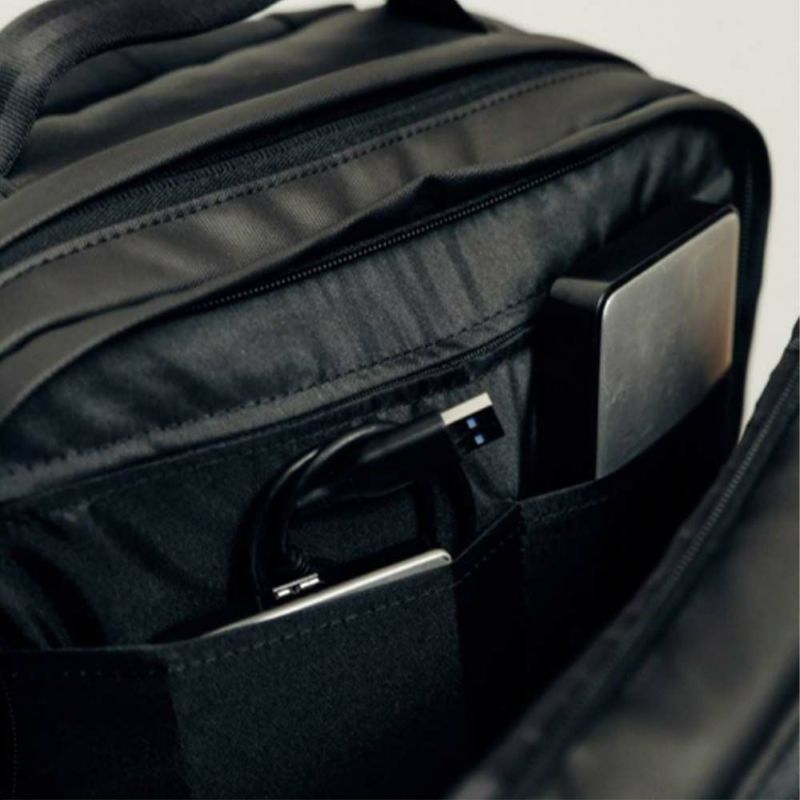 【9/1限定★エントリーで全員21倍】IncaseインケースリュックCityBackpack正規品バックパックB42層式メンズレディースシティドットバックパックPCリュックビジネスリュック通勤通学大容量大きめ2気室