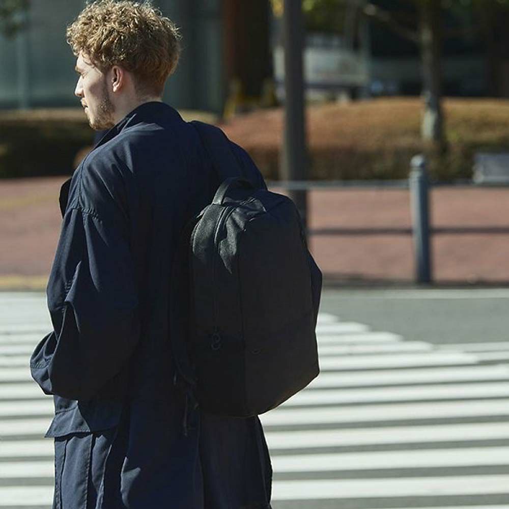 【9/1限定★エントリーで全員21倍】IncaseインケースリュックCampusCompactBackpack正規品バックパック2WAYB4メンズレディースビジネスリュック通勤通学出張大容量人気カジュアルおしゃれ137203053001