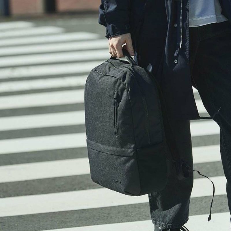 【9/1限定★エントリーで全員21倍】IncaseインケースリュックCampusCompactBackpack正規品バックパック2WAYB4メンズレディースビジネスリュック通勤通学出張大容量人気カジュアルおしゃれ137203053001