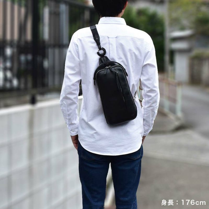 【ポイント最大34.5倍】P.I.Dボディバッグ本革メンズピーアイディー撥水エクリール本革ボディバッグボディバックショルダーバッグワンショルダーバッグ通勤通学ビジネスレザー革ブランドカジュアルPIDピー・アイ・ディーPAZ105