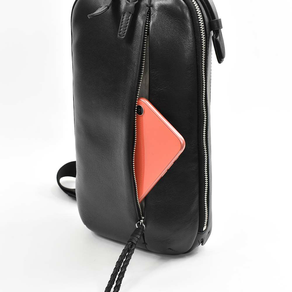 【ポイント最大34.5倍】P.I.Dボディバッグ本革メンズピーアイディー撥水エクリール本革ボディバッグボディバックショルダーバッグワンショルダーバッグ通勤通学ビジネスレザー革ブランドカジュアルPIDピー・アイ・ディーPAZ105