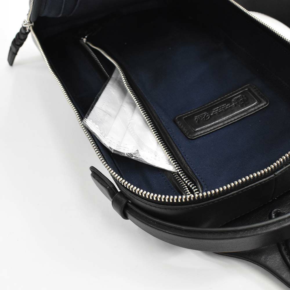 【ポイント最大34.5倍】P.I.Dボディバッグ本革メンズピーアイディー撥水エクリール本革ボディバッグボディバックショルダーバッグワンショルダーバッグ通勤通学ビジネスレザー革ブランドカジュアルPIDピー・アイ・ディーPAZ105