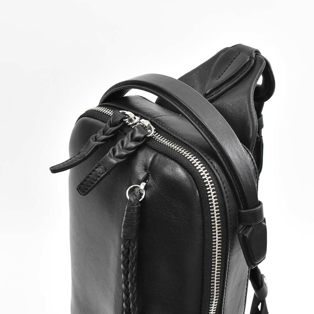 【ポイント最大34.5倍】P.I.Dボディバッグ本革メンズピーアイディー撥水エクリール本革ボディバッグボディバックショルダーバッグワンショルダーバッグ通勤通学ビジネスレザー革ブランドカジュアルPIDピー・アイ・ディーPAZ105