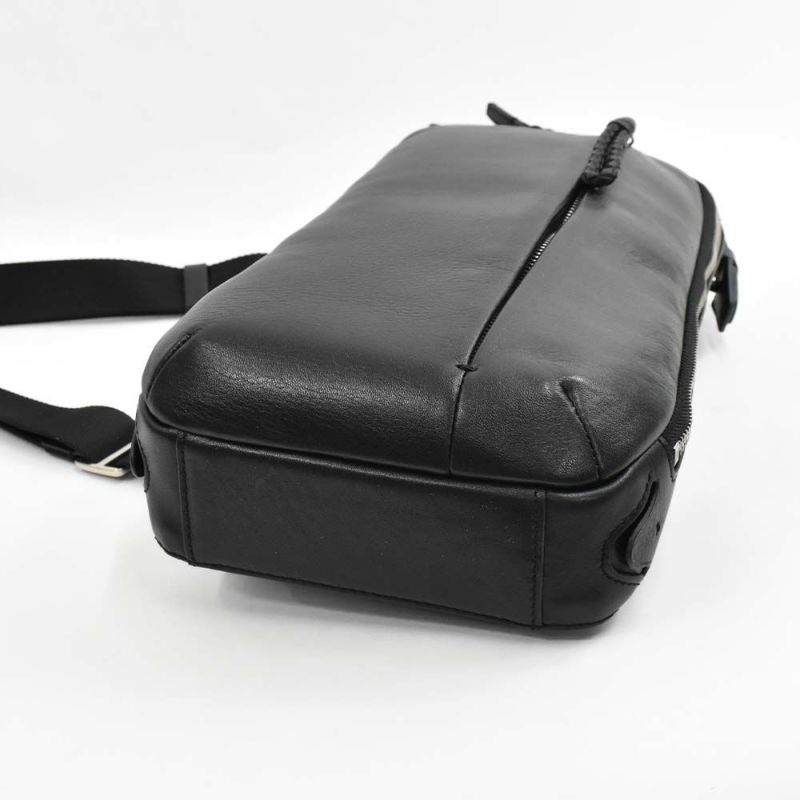 【ポイント最大34.5倍】P.I.Dボディバッグ本革メンズピーアイディー撥水エクリール本革ボディバッグボディバックショルダーバッグワンショルダーバッグ通勤通学ビジネスレザー革ブランドカジュアルPIDピー・アイ・ディーPAZ105