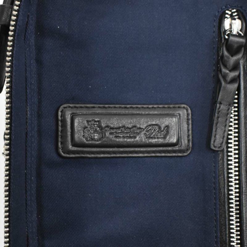 【ポイント最大34.5倍】P.I.Dボディバッグ本革メンズピーアイディー撥水エクリール本革ボディバッグボディバックショルダーバッグワンショルダーバッグ通勤通学ビジネスレザー革ブランドカジュアルPIDピー・アイ・ディーPAZ105