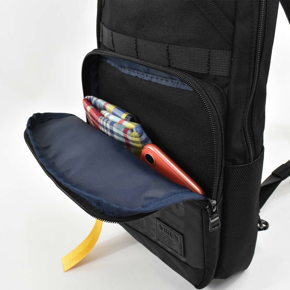 AVIREXボディバッグB5メンズ大容量アビレックスバッグショルダーバッグアヴィレックスボディバックボディーバッグブランド人気軽量かっこいいミリタリーAVX601