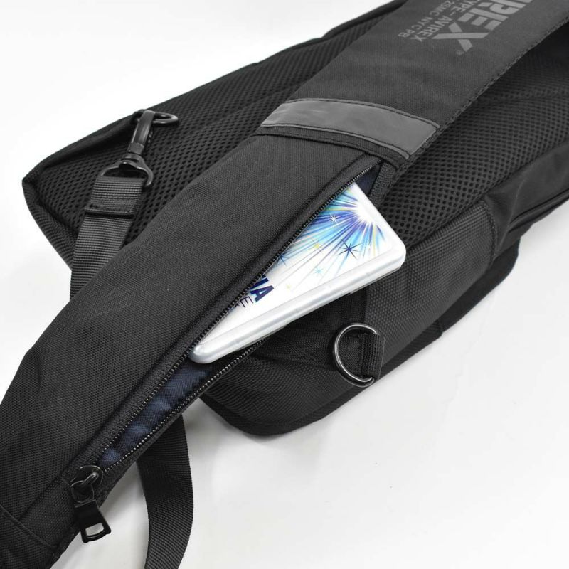 AVIREXボディバッグB5メンズ大容量アビレックスバッグショルダーバッグアヴィレックスボディバックボディーバッグブランド人気軽量かっこいいミリタリーAVX601