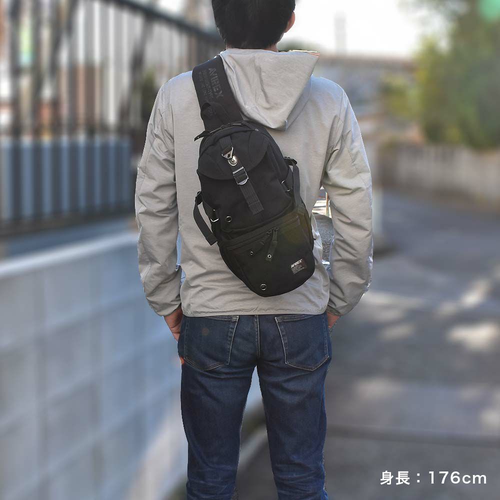 AVIREXボディバッグメンズ大容量B5アビレックスイーグルバッグショルダーバッグアヴィレックスボディバックボディーバッグブランド人気軽量かっこいいミリタリーAVX305L