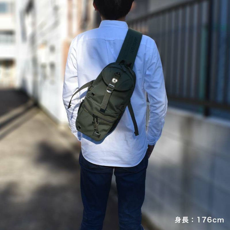 AVIREXボディバッグメンズ大容量B5アビレックスイーグルバッグショルダーバッグアヴィレックスボディバックボディーバッグブランド人気軽量かっこいいミリタリーAVX305L