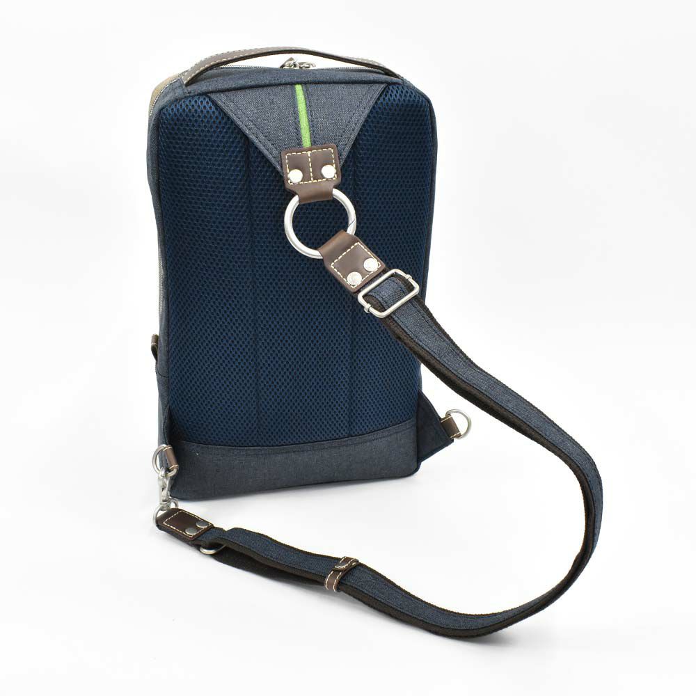 moustacheリュックボディバッグ2WAYムスタッシュメンズレディースブランドバッグワンショルダーショルダーバッグリュックサックボディバック斜め掛けバッグ斜めがけ人気かっこいいシンプル大人ナイロンJLG4659