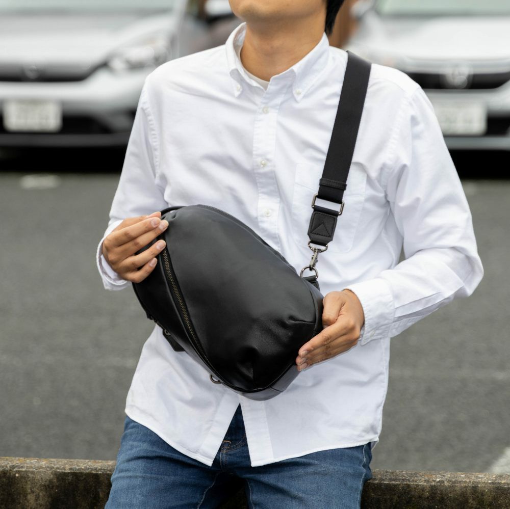 JOYAボディバッグ本革防水メンズ大きめジョヤ本革ボディバッグワンショルダーバック斜め掛けバッグ防水バッグ革レザー本革バック大人休日ブランド40代50代60代J4843