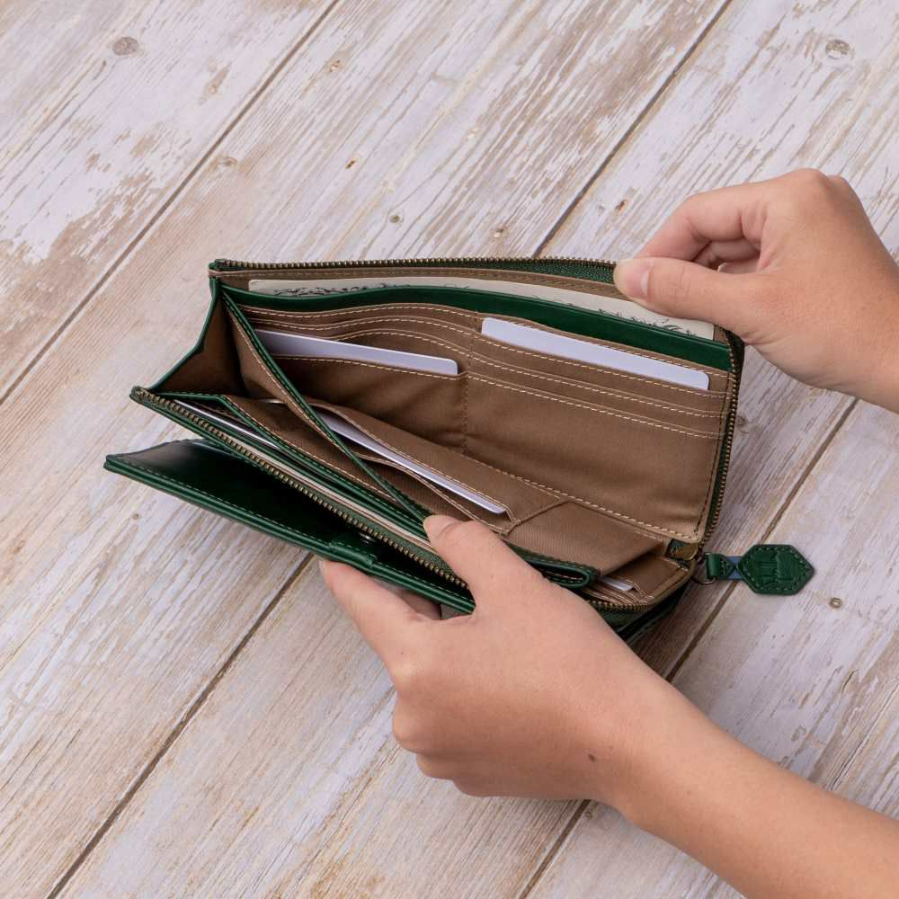 シビラ財布sybilla長財布大容量カード40枚収納可能ラウンドファスナー型ムーチョレディースブランド大容量本革カードがたくさん入る5470424