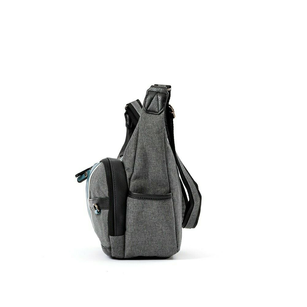 MOUSTACHEショルダーバッグムスタッシュメンズレディース大きめ大容量ショルダーショルダーバック斜めがけ斜め掛けおしゃれかっこいいカジュアル人気軽量ブランド大人30代40代50代JBJ0392