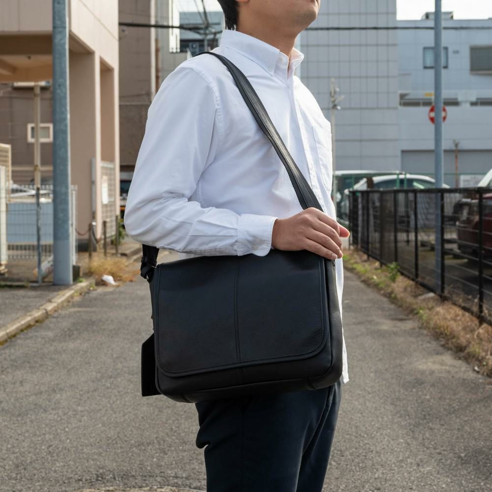 JOYAショルダーバッグ本革メンズ大きめA4大容量ジョヤ本革ショルダーバッグショルダーバック斜め掛けバッグ斜めかけバッグ肩掛けカバン革レザー大人軽いブランドJ4721