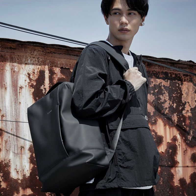 KLONリュッククローンメンズレディースMATTECOATEDRUCKSACK-BOD16Lバックパックリュックサック通学通勤撥水おしゃれブラック黒モノトーン