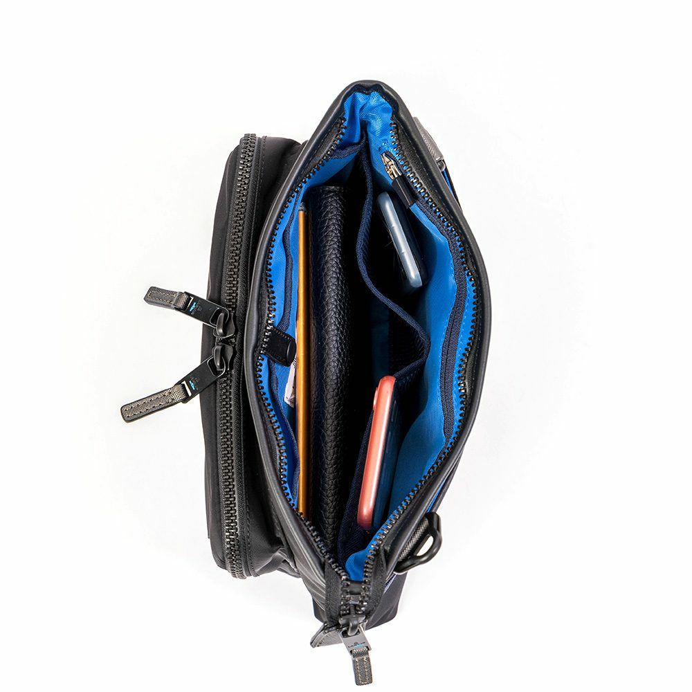 ランバンオンブルーショルダーバッグサコッシュLANVINenBleuショートメンズレディースブランド薄いコンパクト大人おしゃれ人気スマートショルダーバック斜めかけバッグ斜め掛けバッグ541101