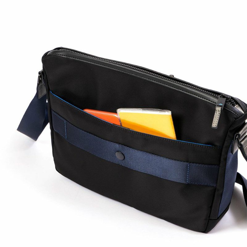 ランバンオンブルーショルダーバッグB5LANVINenBleuショート大容量大きめメンズレディースブランド薄いコンパクト大人おしゃれ人気スマート斜めかけバッグ斜め掛けバッグ541102