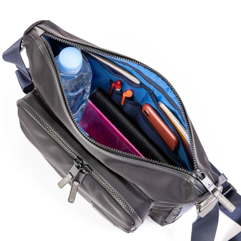 ランバンオンブルーショルダーバッグB5LANVINenBleuショート大容量大きめメンズレディースブランド薄いコンパクト大人おしゃれ人気スマート斜めかけバッグ斜め掛けバッグ541102