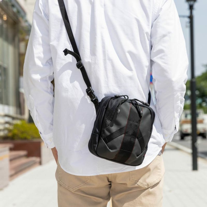 ブリーフィングBRIEFINGショルダーバッグSQSHOULDERLEメンズレディースLESITショルダーバックミニショルダーサブバッグ旅行海外旅行フェスBRA231L15
