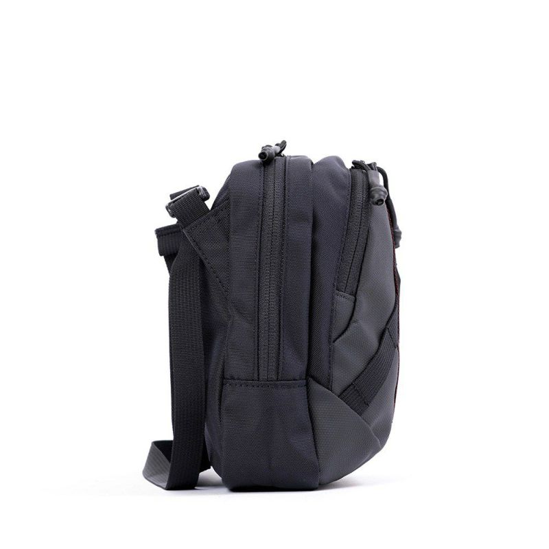 ブリーフィングBRIEFINGショルダーバッグSQSHOULDERLEメンズレディースLESITショルダーバックミニショルダーサブバッグ旅行海外旅行フェスBRA231L15