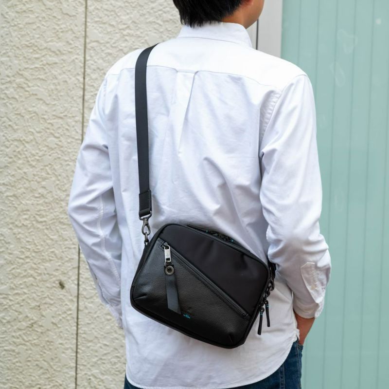 ランバンオンブルーショルダーバッグB5LANVINenBleuショート大容量大きめメンズレディースブランド大人おしゃれ人気スマートショルダーバック斜めかけバッグ斜め掛けバッグ564121