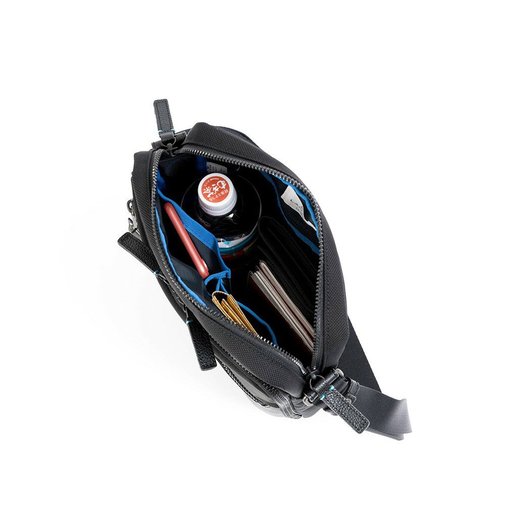 ランバンオンブルーショルダーバッグB5LANVINenBleuショート大容量大きめメンズレディースブランド大人おしゃれ人気スマートショルダーバック斜めかけバッグ斜め掛けバッグ564122