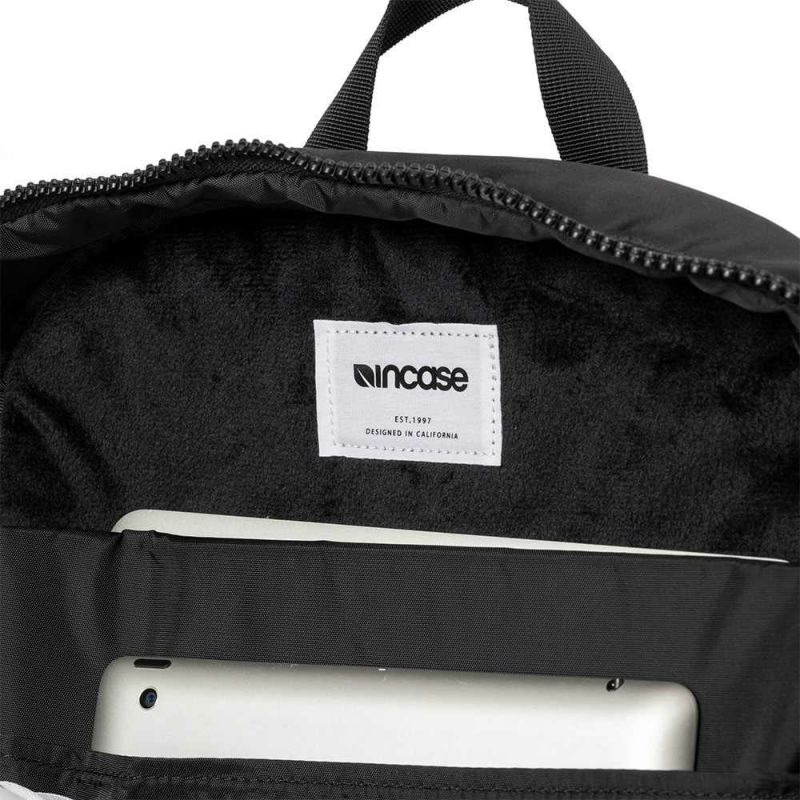 IncaseインケースリュックCampassBackpack正規品B4メンズレディースビジネスリュックコンパスバックパック通勤通学大容量人気カジュアルおしゃれ3719100637191007