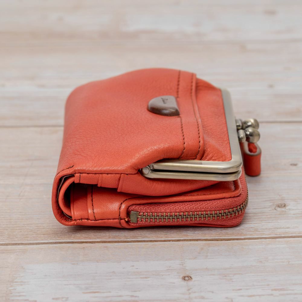 ダコタDakota財布二つ折りアーブルがま口レディース二つ折り財布小銭入れファスナーがま口財布本革革レザー2つ折り2つ折り財布ブランドおしゃれかわいいコンパクト評判人気31361