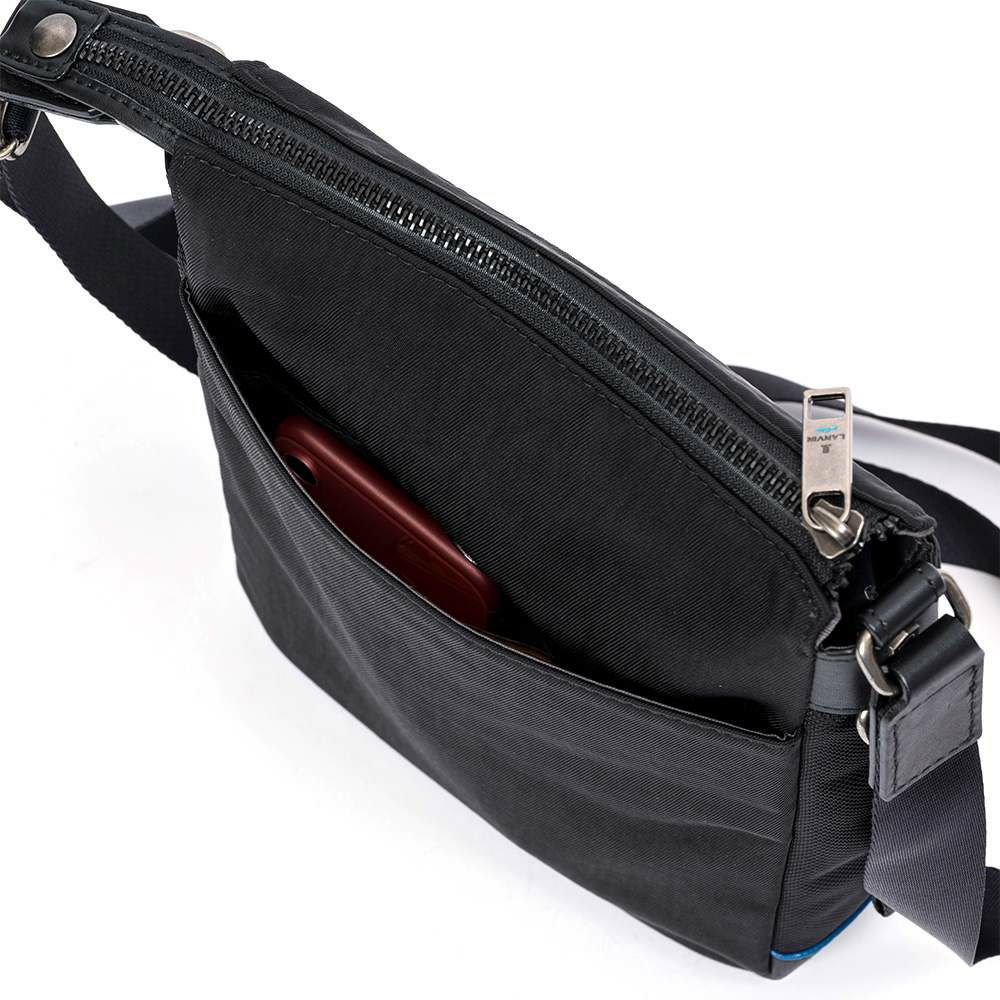 ランバンオンブルーショルダーバッグB5LANVINenBleuリール大容量大きめメンズレディースブランド大人おしゃれ人気スマートショルダーバック斜めかけバッグ斜め掛けバッグ530111