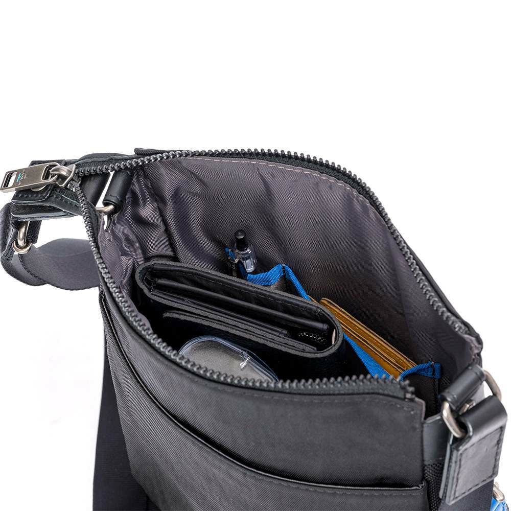 ランバンオンブルーショルダーバッグB5LANVINenBleuリール大容量大きめメンズレディースブランド大人おしゃれ人気スマートショルダーバック斜めかけバッグ斜め掛けバッグ530111