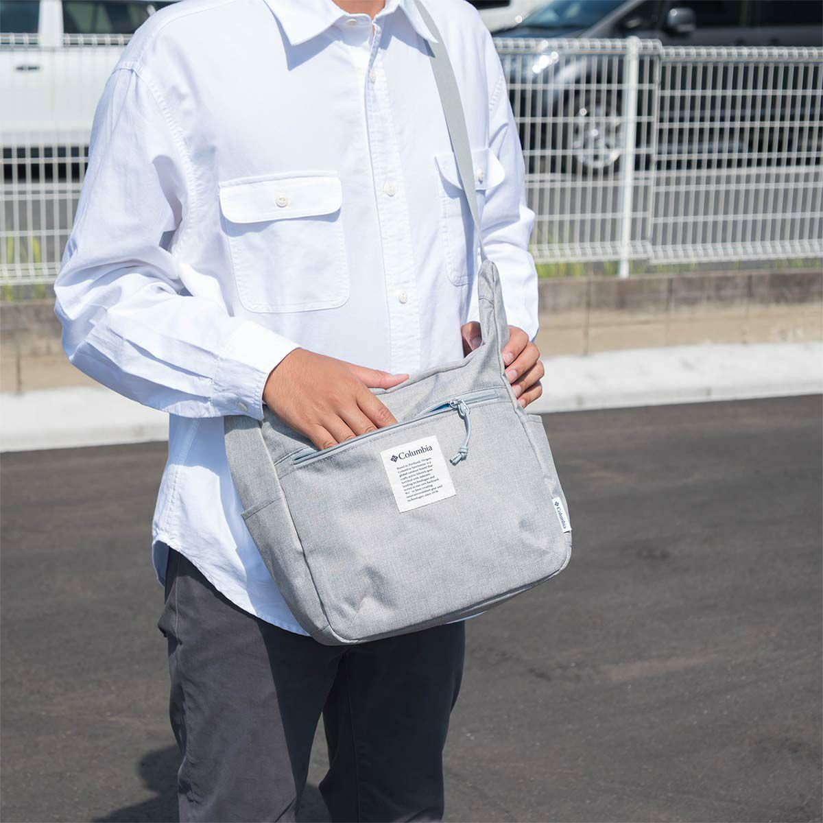 コロンビアショルダーバッグメンズColumbiaB5大きめショルダーバックショルダーバッグバック斜め掛けバッグ肩掛けカバン斜めがけバッグメンズショルダー人気ブランド軽量おしゃれ旅行PU8748