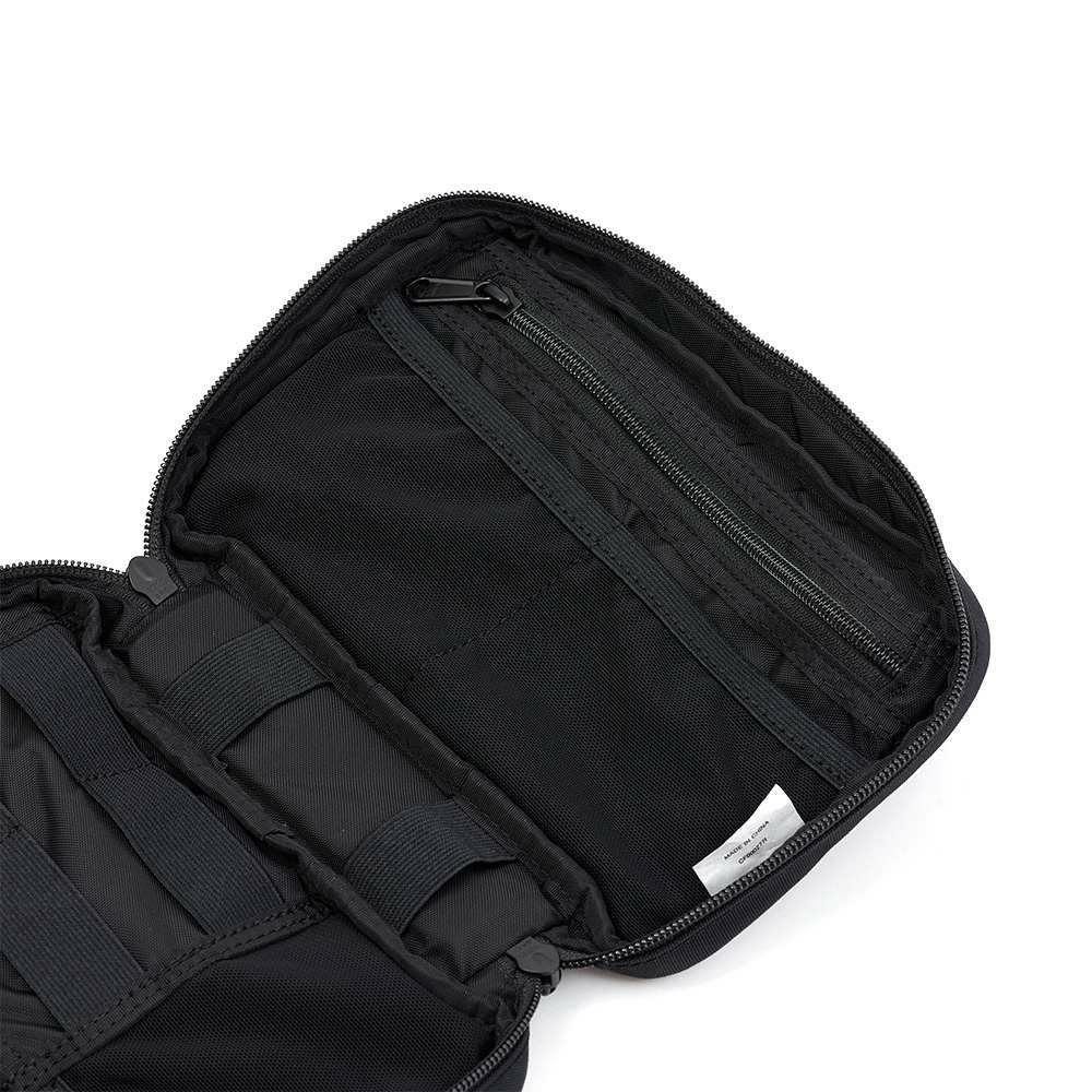 ブリーフィングポーチBRIEFINGGADGETPOUCHMWGENIIガジェットポーチ小物入れメンズレディースガジェットケース充電器周辺機器小物BRA233A41