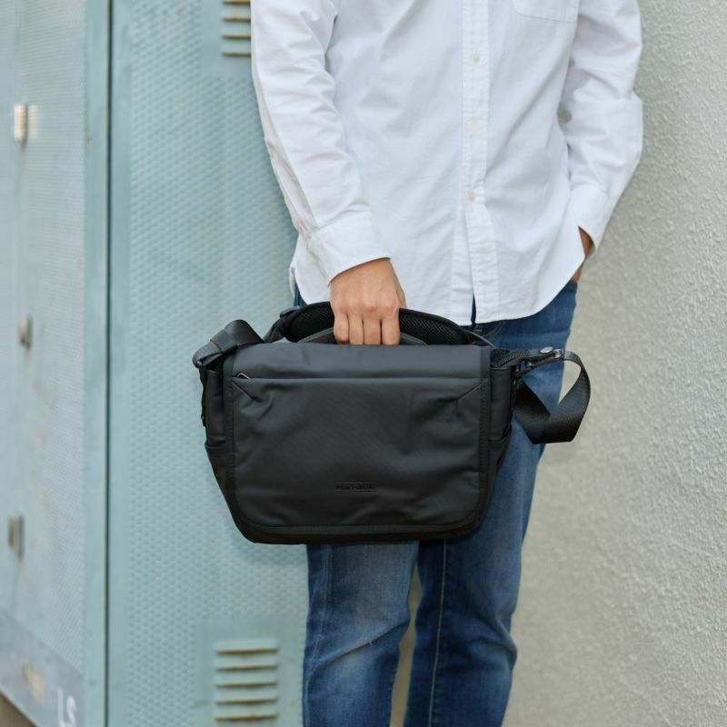 MOUSTACHEショルダーバッグムスタッシュB5メンズレディースショルダーショルダーバック斜めがけ斜め掛けおしゃれかっこいいカジュアル人気通学軽量ブランド大人小さめ30代40代50代MJT-4573