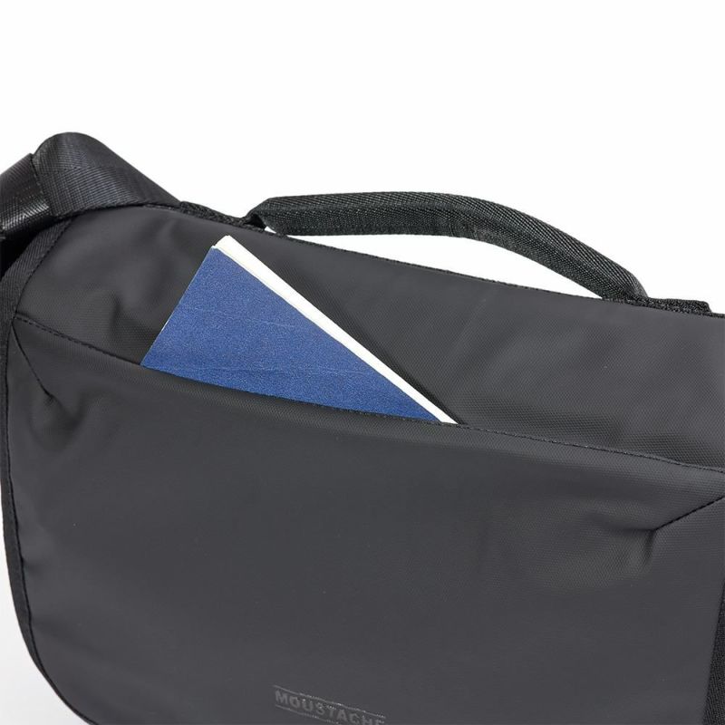 MOUSTACHEショルダーバッグムスタッシュB5メンズレディースショルダーショルダーバック斜めがけ斜め掛けおしゃれかっこいいカジュアル人気通学軽量ブランド大人小さめ30代40代50代MJT-4573