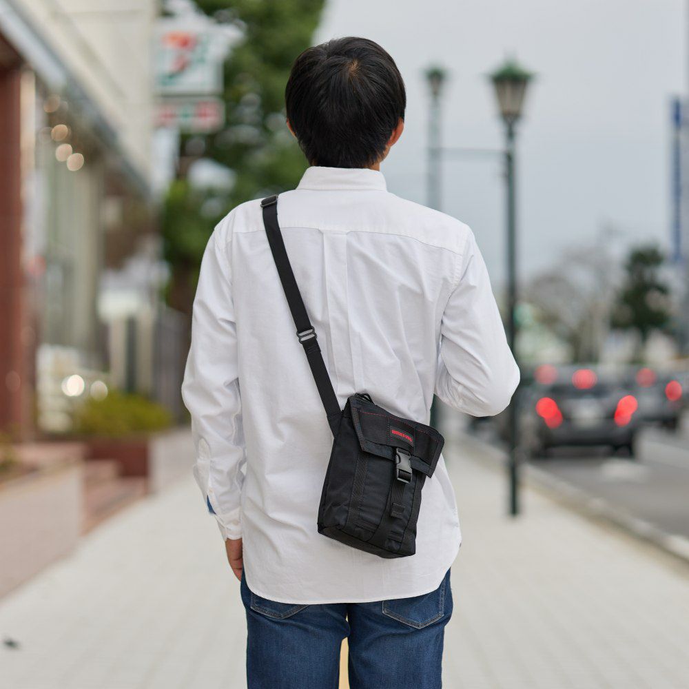 ブリーフィングBRIEFINGショルダーバッグJETTALLMWGENIIメンズレディースショルダーバック小さめコンパクト縦型斜めがけバッグ斜め掛けバッグブランド薄い正規品BRA233L31