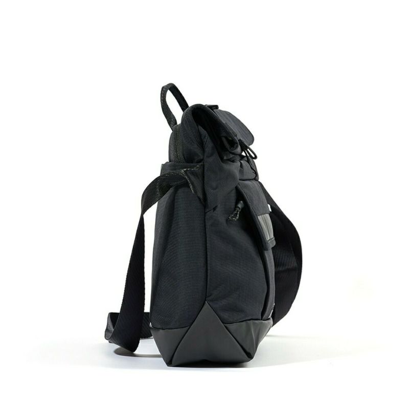 ThuleショルダーバッグスーリーParamountCrossbody14LメンズレディースブランドショルダーバッグメッセンジャーバッグPC収納パソコン収納14インチ大容量大きめメンズレディース正規品3205007