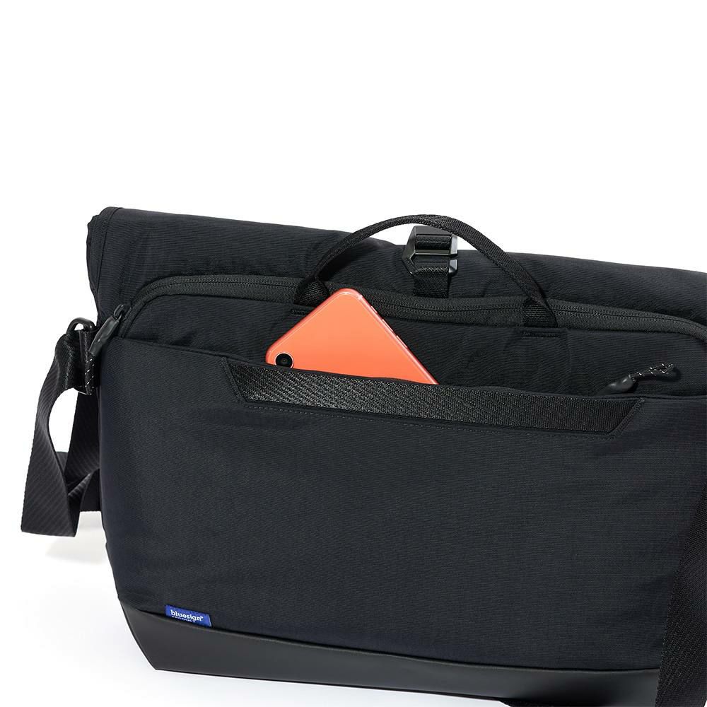 ThuleショルダーバッグスーリーParamountCrossbody14LメンズレディースブランドショルダーバッグメッセンジャーバッグPC収納パソコン収納14インチ大容量大きめメンズレディース正規品3205007