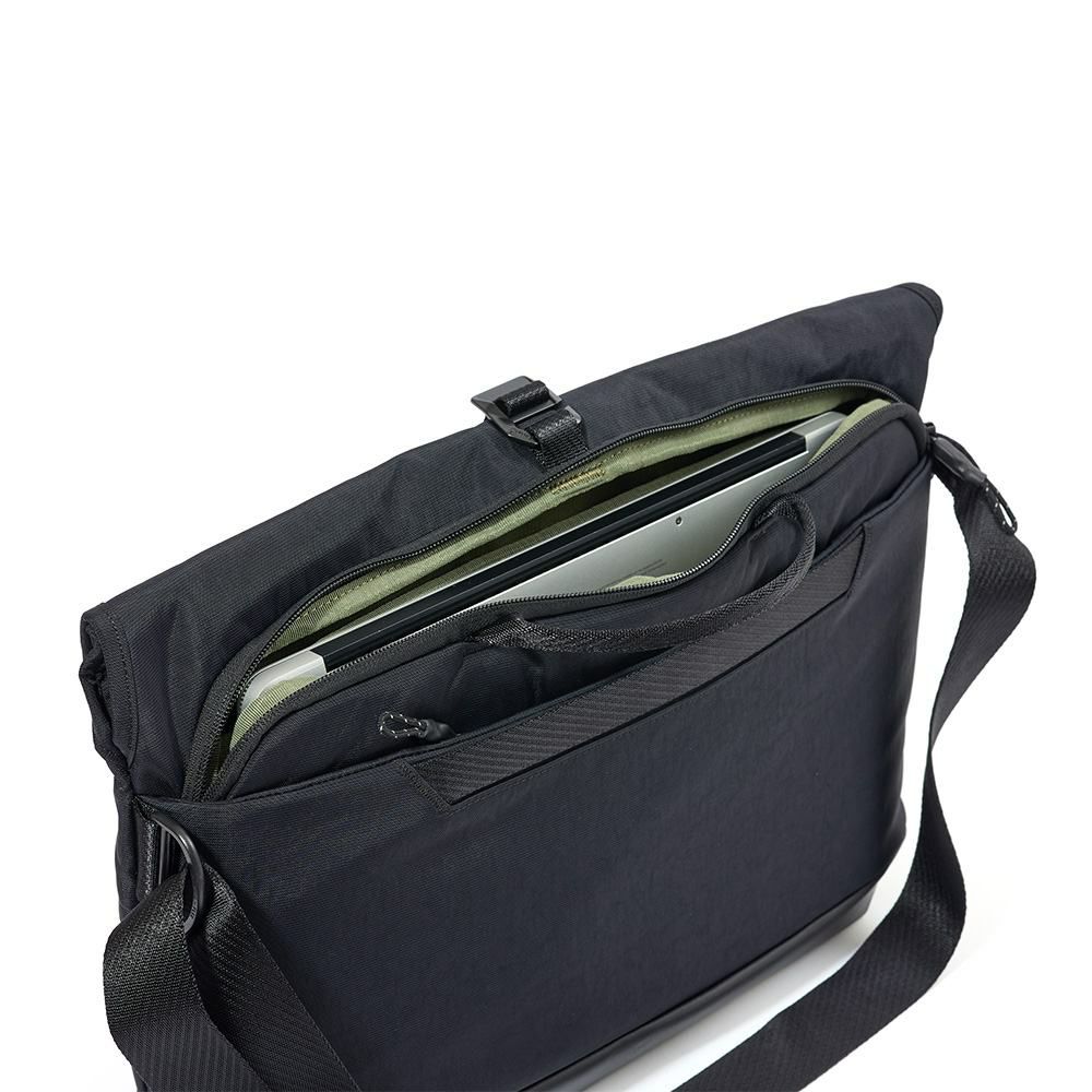 ThuleショルダーバッグスーリーParamountCrossbody14LメンズレディースブランドショルダーバッグメッセンジャーバッグPC収納パソコン収納14インチ大容量大きめメンズレディース正規品3205007