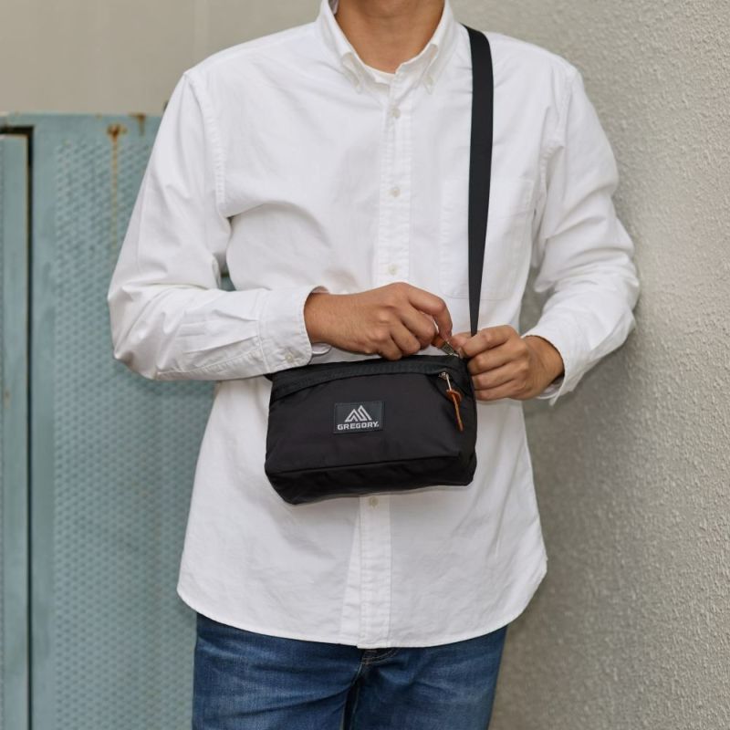 【正規取扱店】グレゴリーショルダーバッグGREGORYエンベロップショルダーメンズレディースコンパクト小さめショルダーバックショルダーブランド斜めがけ斜め掛け大人おすすめおしゃれ人気ブラック