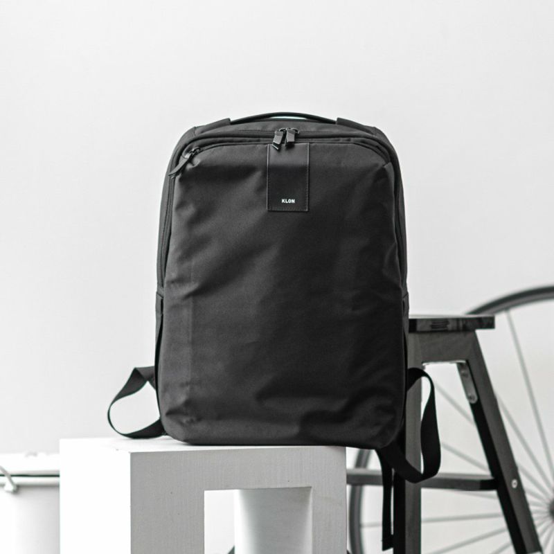 KLONリュッククローンメンズレディースLIGHTBASICRUCKSACK16Lバックパックリュックサック通学通勤撥水おしゃれブラック黒モノトーン