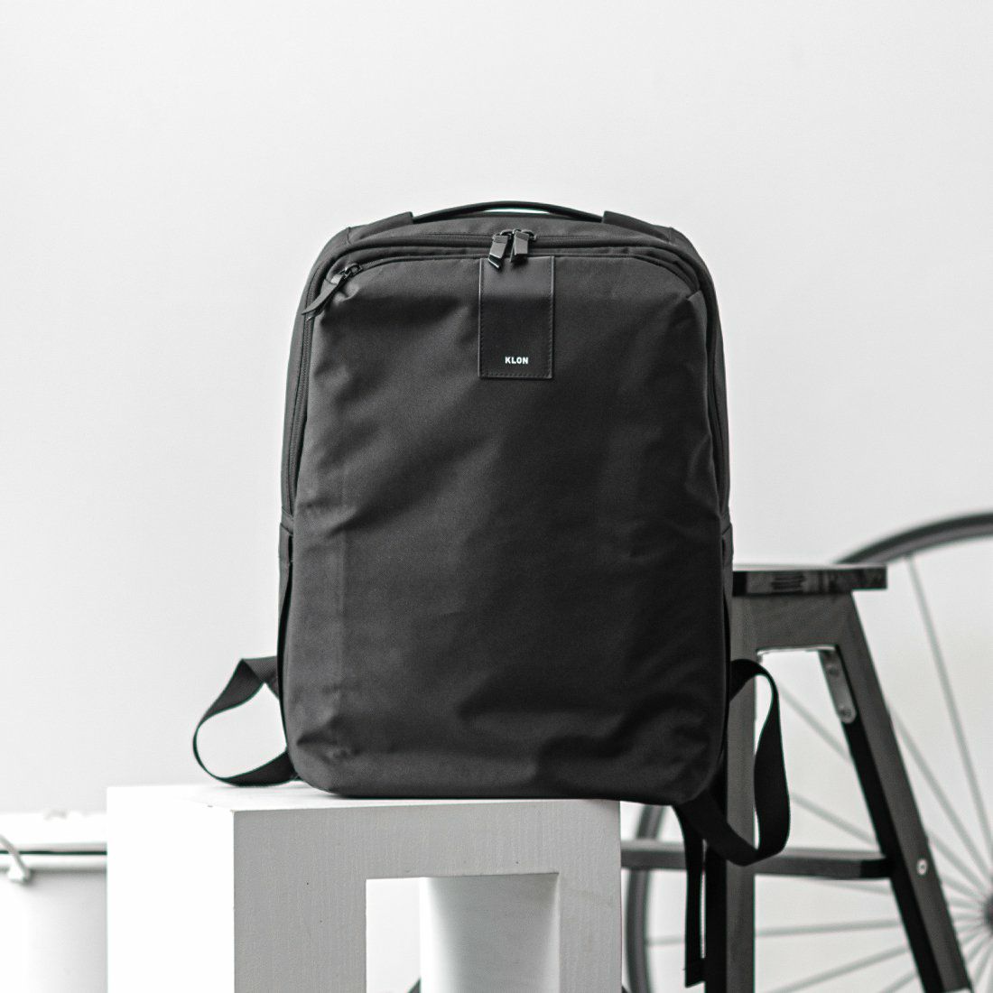 KLONリュッククローンメンズレディースLIGHTBASICRUCKSACK16Lバックパックリュックサック通学通勤撥水おしゃれブラック黒モノトーン
