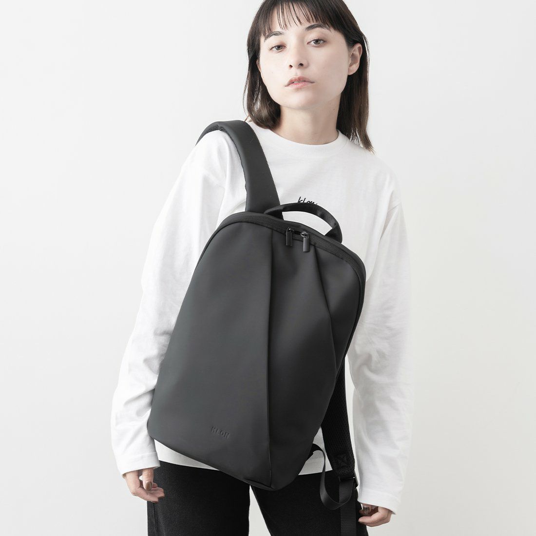 KLONリュッククローンメンズレディースMATTECOATEDRUCKSACKWAV14Lバックパックリュックサック通学通勤撥水おしゃれブラック黒モノトーン