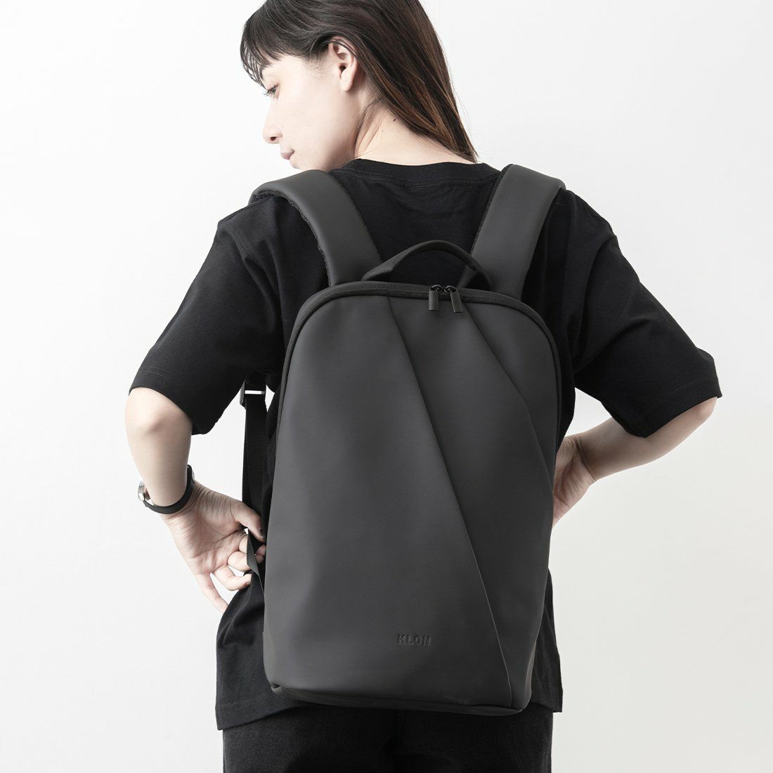 KLONリュッククローンメンズレディースMATTECOATEDRUCKSACKWAV14Lバックパックリュックサック通学通勤撥水おしゃれブラック黒モノトーン