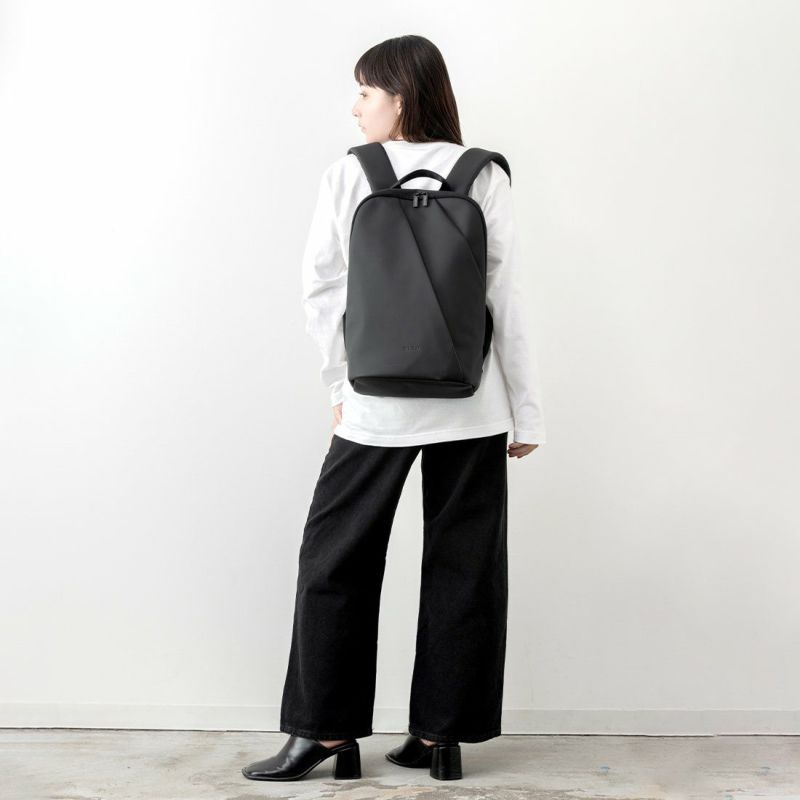 KLONリュッククローンメンズレディースMATTECOATEDRUCKSACKWAV14Lバックパックリュックサック通学通勤撥水おしゃれブラック黒モノトーン